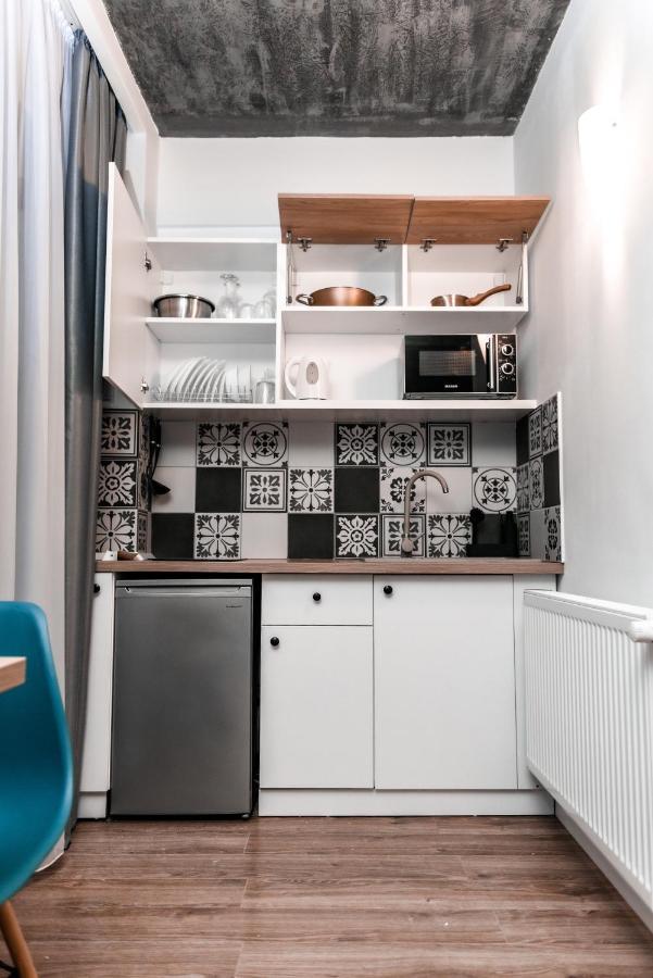 Puzzle Apartaments&Studios ไกรโอวา ภายนอก รูปภาพ