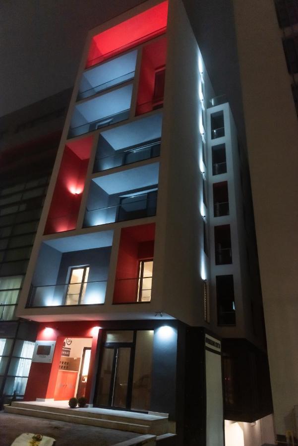 Puzzle Apartaments&Studios ไกรโอวา ภายนอก รูปภาพ