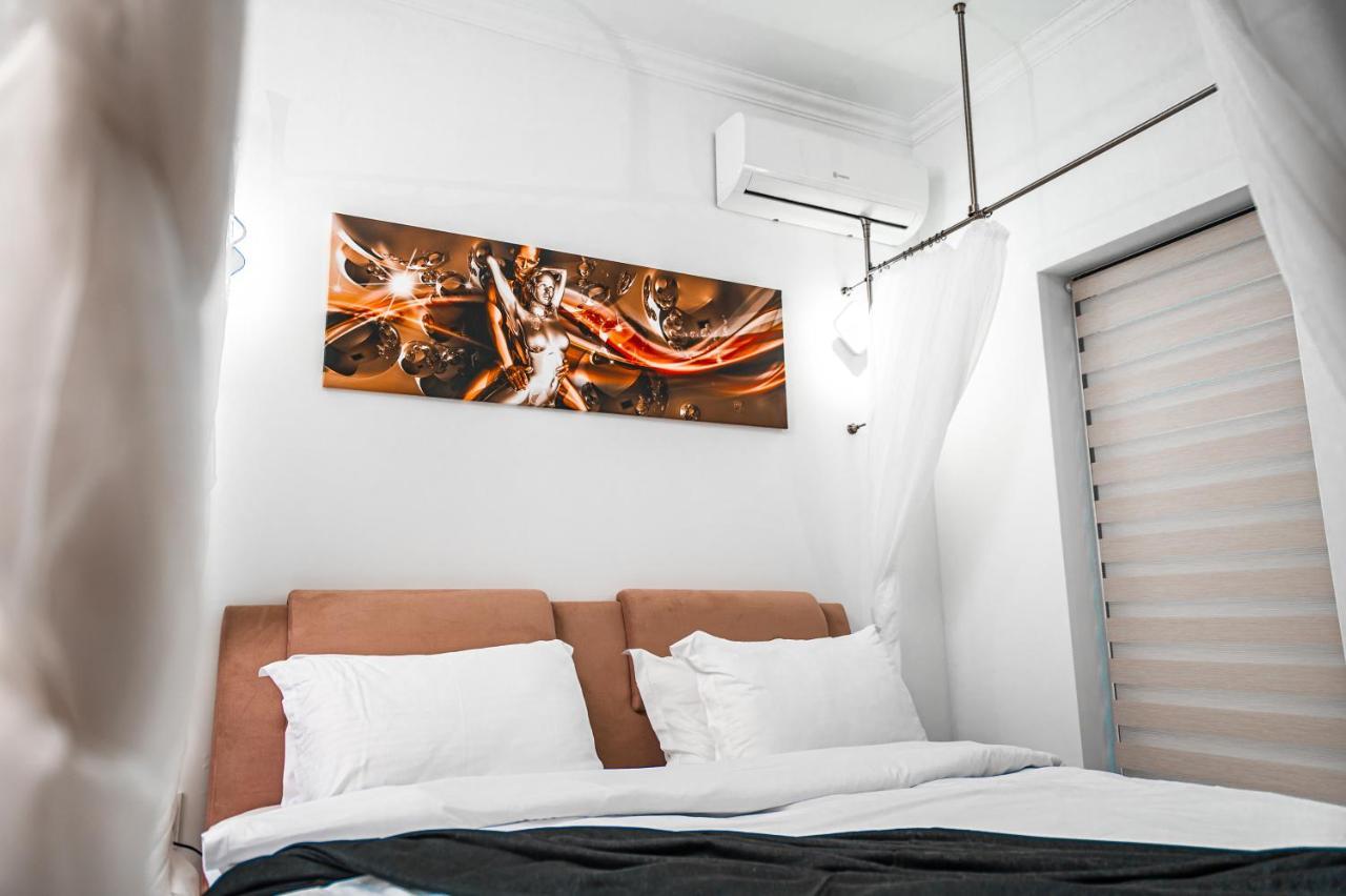 Puzzle Apartaments&Studios ไกรโอวา ภายนอก รูปภาพ